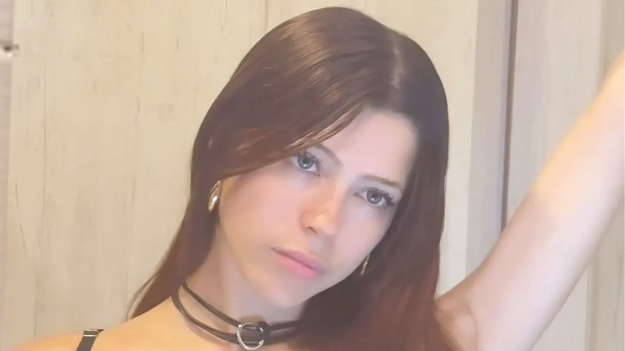 (有遮版) Blackyblack 眼神真的超級對我胃口 特別是她有戴眼鏡跟沒戴眼鏡的時候 那基本可以說是兩個版本 重點是兩個裝扮都很有韻味 真的很值得推的外國妹子